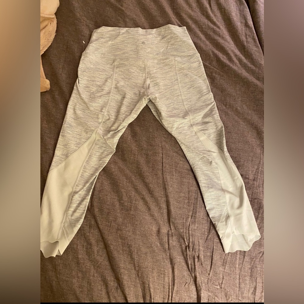 Lululemon NWOT white leggings